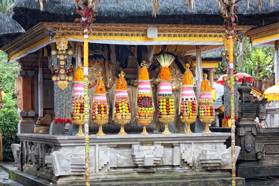 Indian investors in Amed enjoy a cultural connection at the Hindu food offering in Bali.