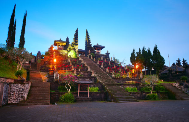 India's rich are buying up property in Bali as a religious and cultural retreat.