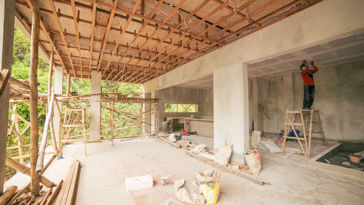 Building luxury villas in Amed with wooden ceiling of an outdoor balcony